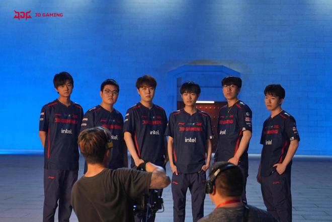 震荡里越陷 震荡里越陷